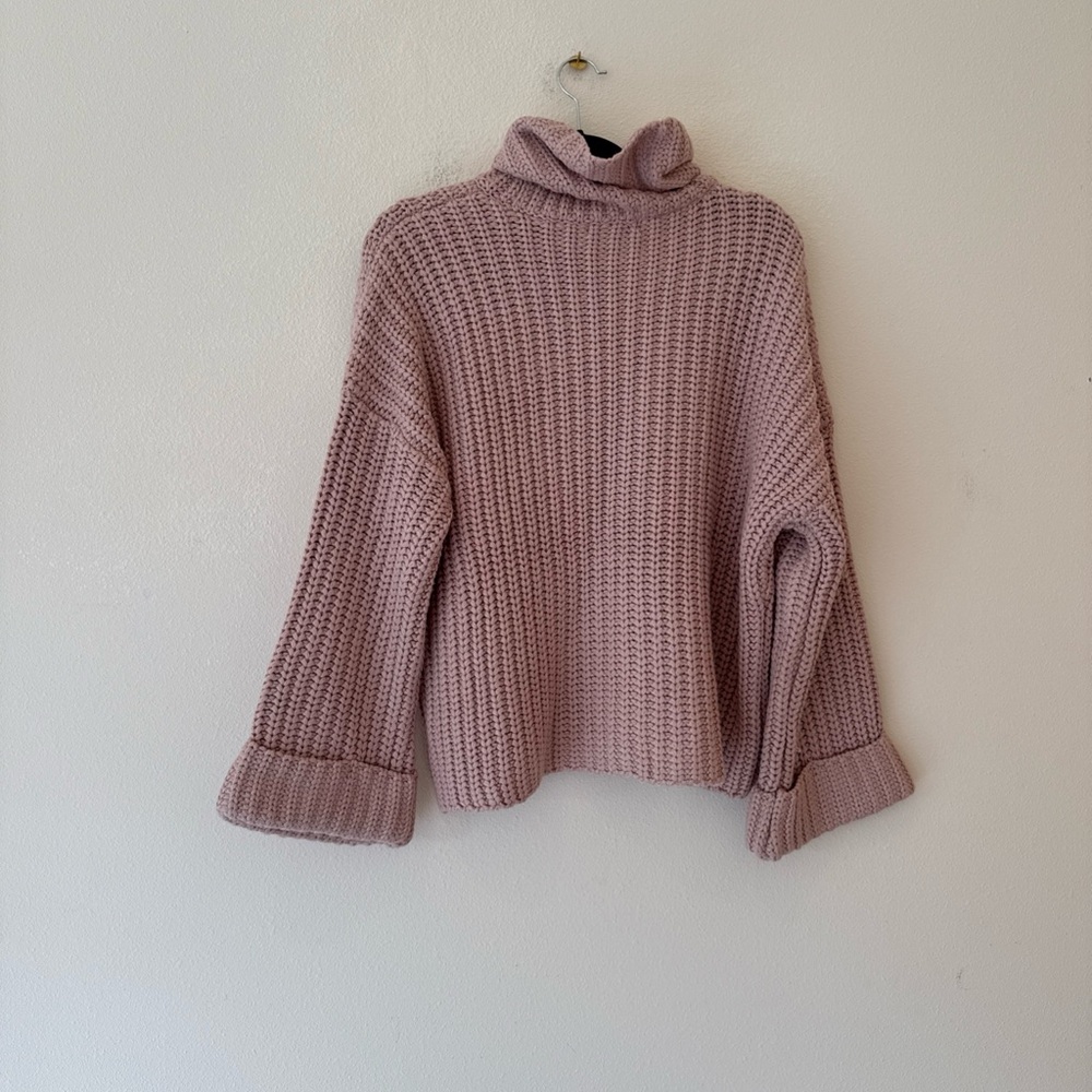 525 AMERICA chunky knit Cozy Pink Turtleneck Sweater medium - Picture 4 of 6